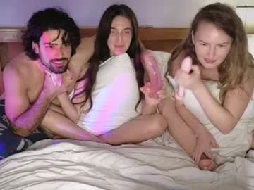 GOAL: GIRLS HOT KISS 💋💋 #nonude #hot #bigass #couple #threesome #pvt [0 tokens remaining]